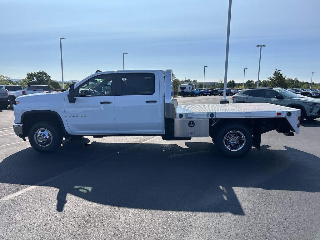 New 2026 Chevrolet Silverado 3500 HD Chassis Work Truck Truck Crew Cab