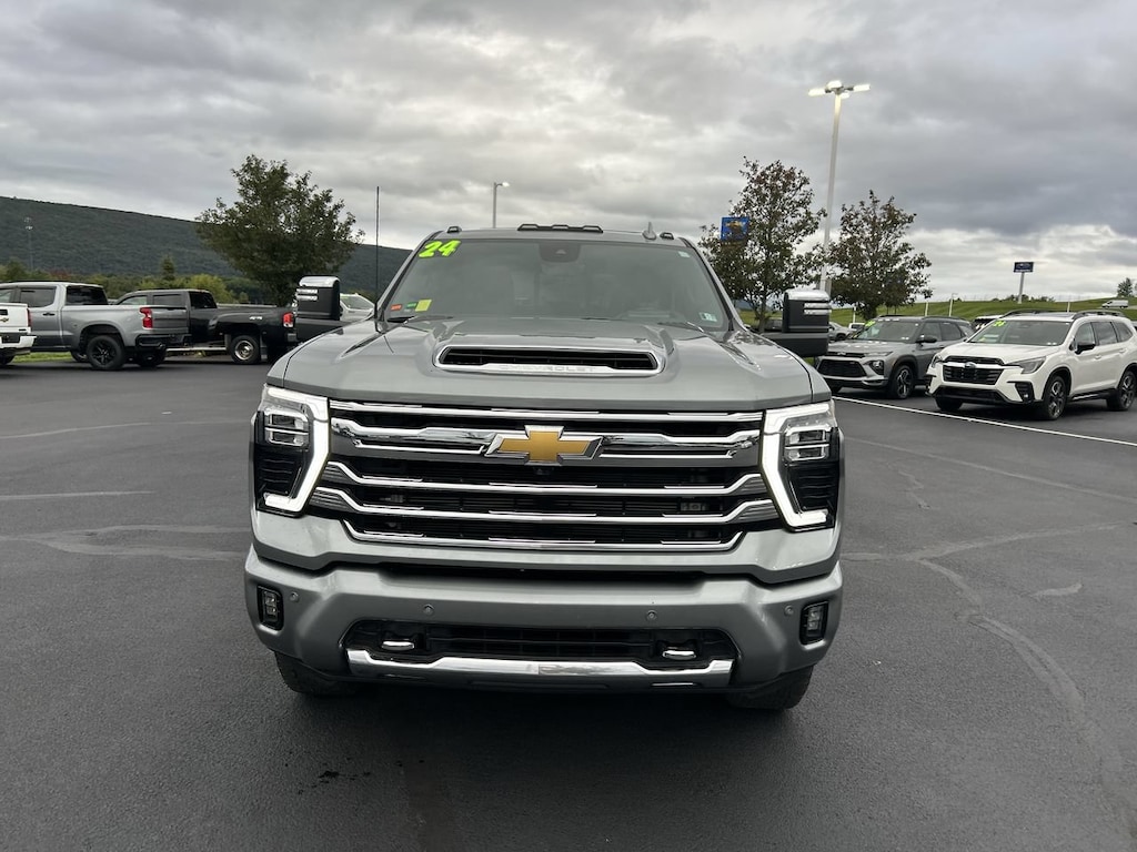 Used 2024 Chevrolet Silverado 2500 HD High Country Truck Crew Cab