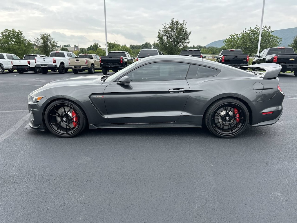 Used 2018 Ford Shelby GT350R Coupe
