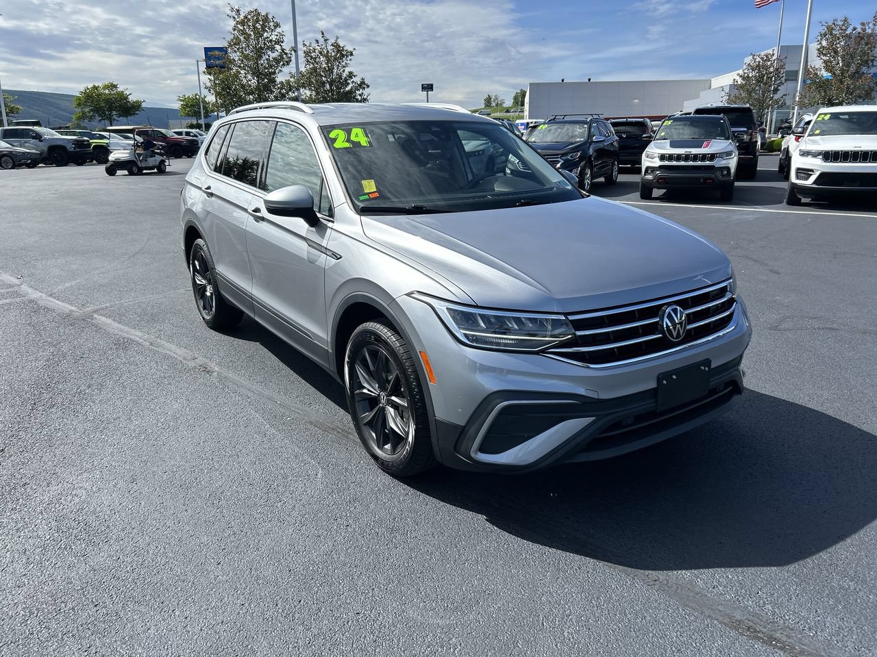 Used 2024 Volkswagen Tiguan 2.0T SE SUV