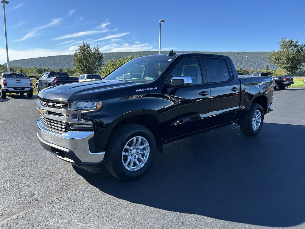 Used 2022 Chevrolet Silverado 1500 LTD LT Truck Crew Cab