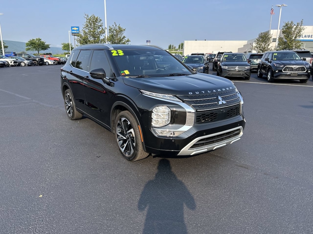 Used 2023 Mitsubishi Outlander SEL SUV