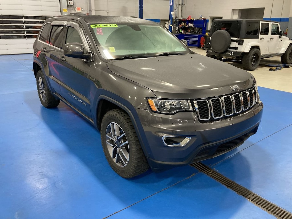 Used 2020 Jeep Grand Cherokee Laredo SUV