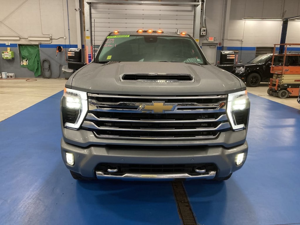 Used 2024 Chevrolet Silverado 2500 HD High Country Truck Crew Cab