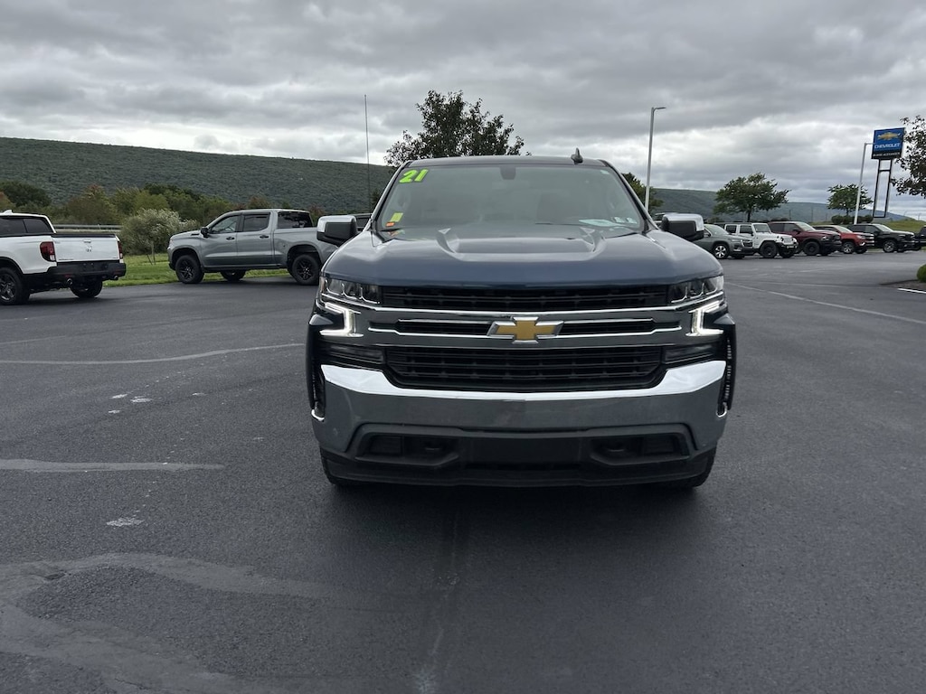 Used 2021 Chevrolet Silverado 1500 LT Truck Crew Cab