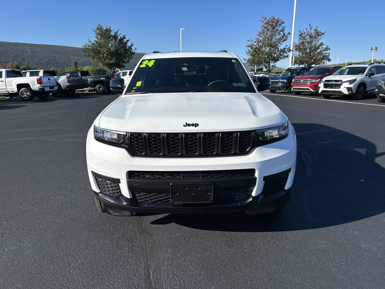 Used 2024 Jeep Grand Cherokee L Laredo SUV
