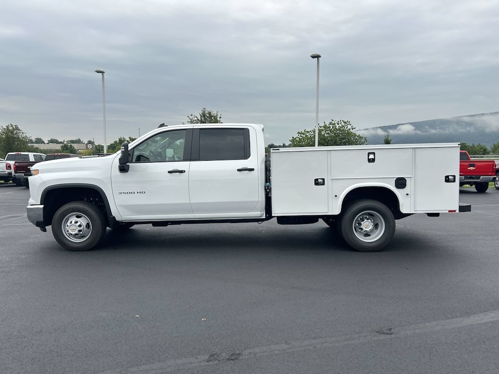 New 2026 Chevrolet Silverado 3500 HD Chassis Work Truck Truck Crew Cab