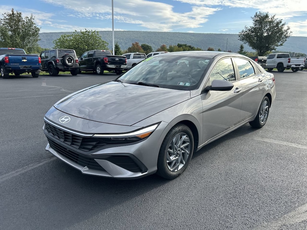 Used 2024 Hyundai Elantra SEL Sedan