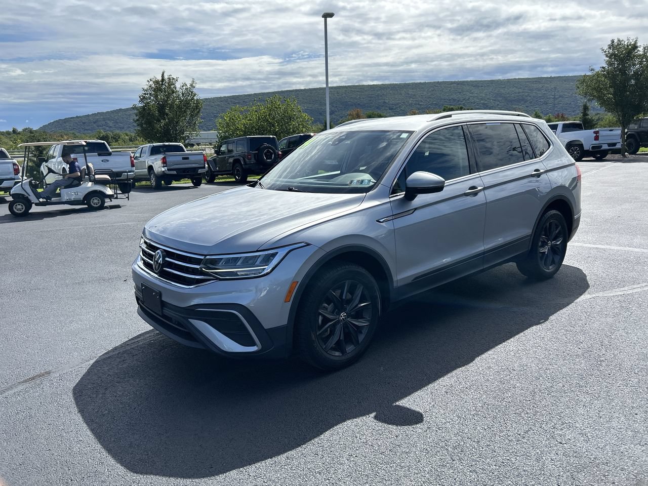 Used 2024 Volkswagen Tiguan 2.0T SE SUV