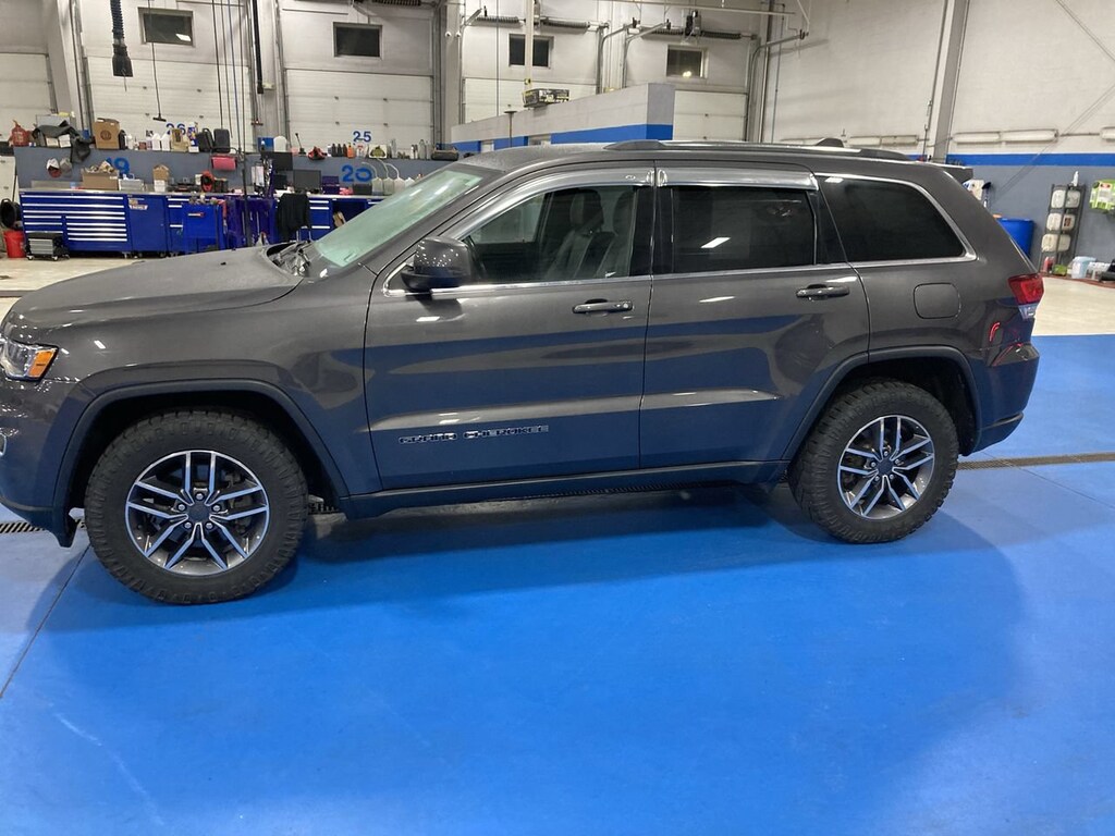 Used 2020 Jeep Grand Cherokee Laredo SUV