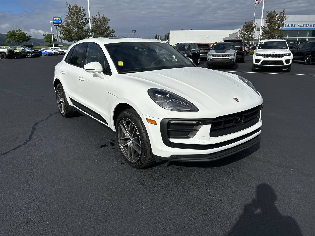 2025 Porsche Macan