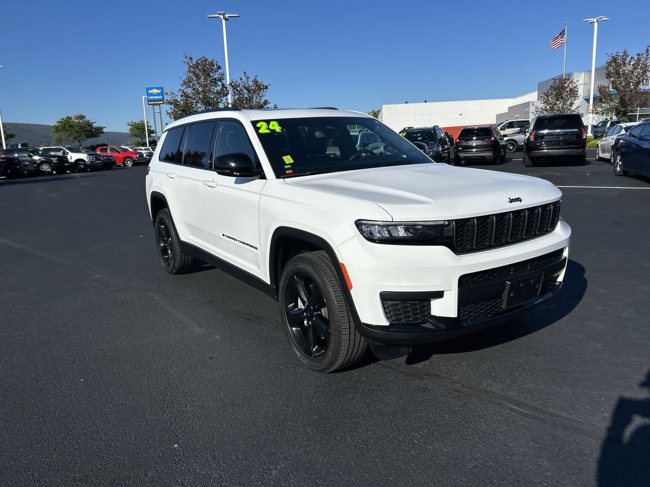 Used 2024 Jeep Grand Cherokee L Laredo SUV