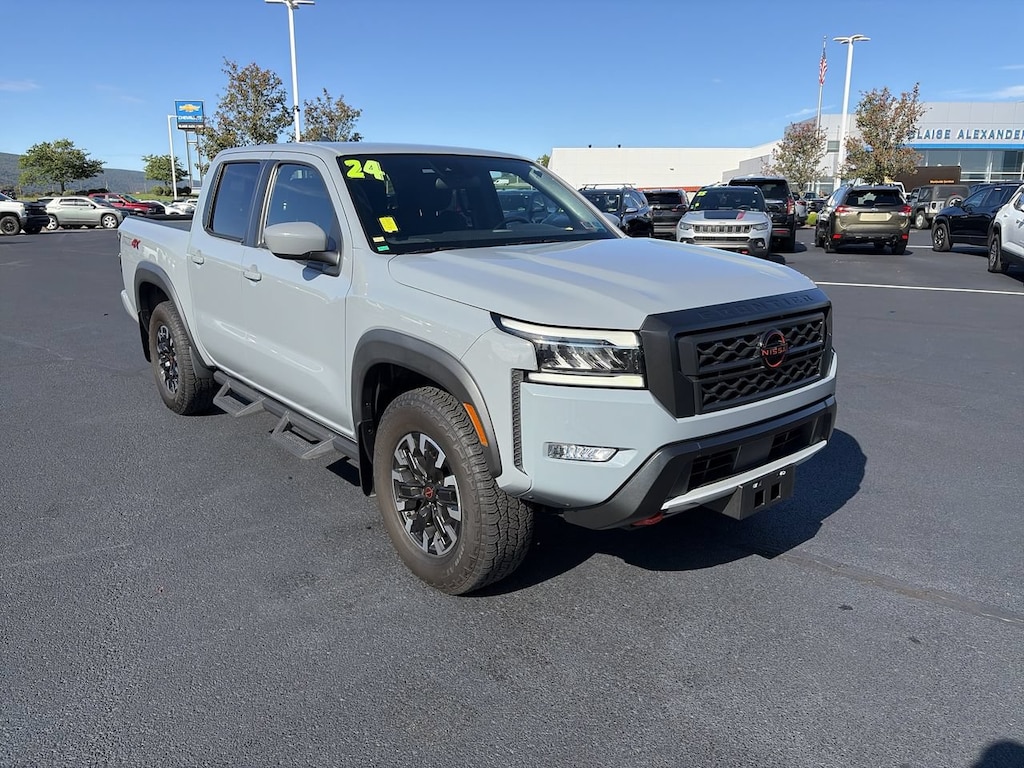 Used 2024 Nissan Frontier PRO-4X Truck Crew Cab