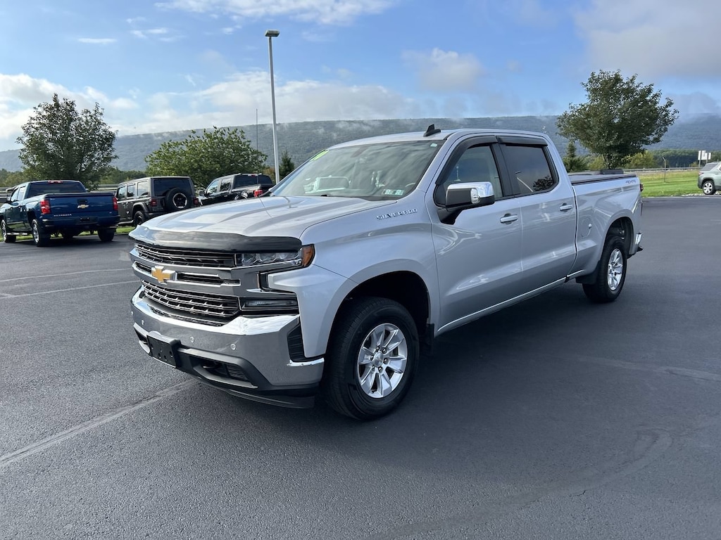 Used 2020 Chevrolet Silverado 1500 LT Truck Crew Cab
