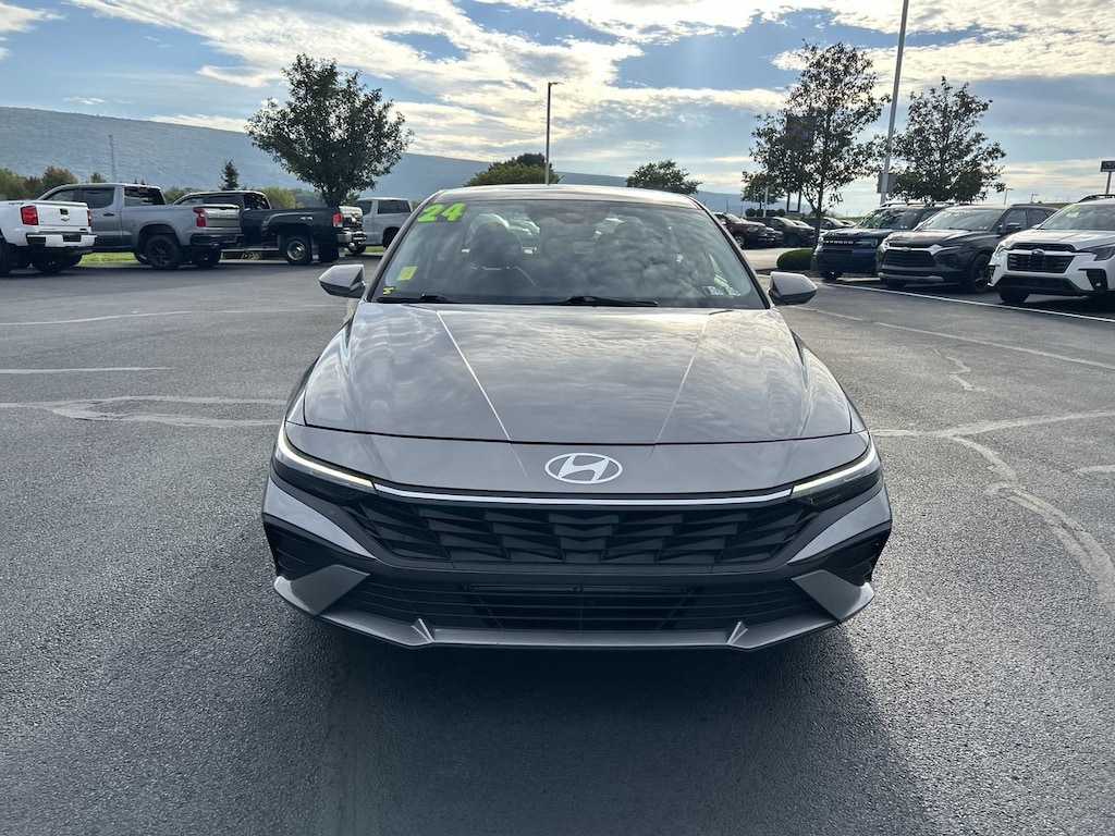 Used 2024 Hyundai Elantra SEL Sedan