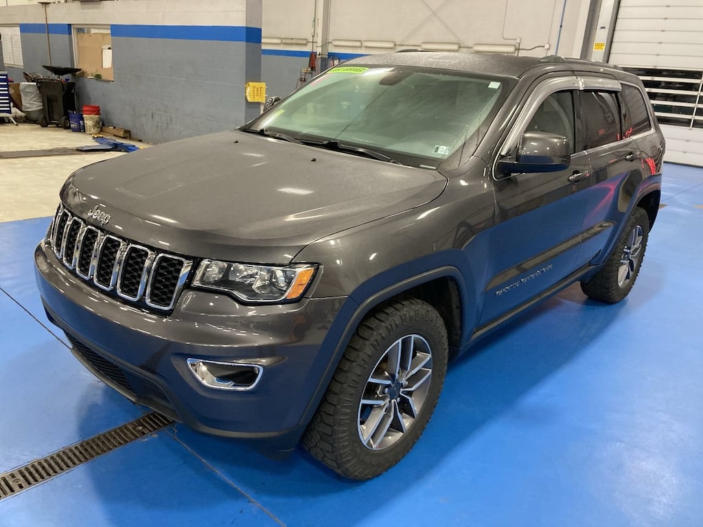 Used 2020 Jeep Grand Cherokee Laredo SUV