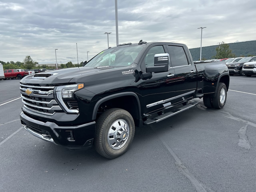 New 2026 Chevrolet Silverado 3500 HD High Country Truck Crew Cab