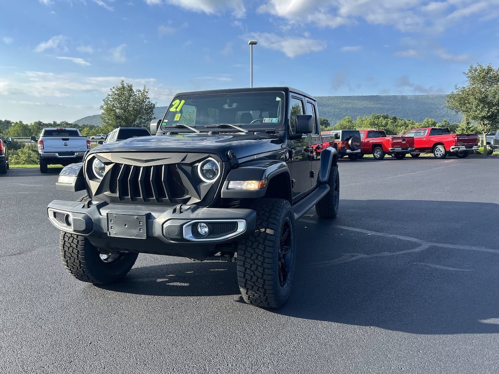 Used 2021 Jeep Gladiator Overland Truck Crew Cab