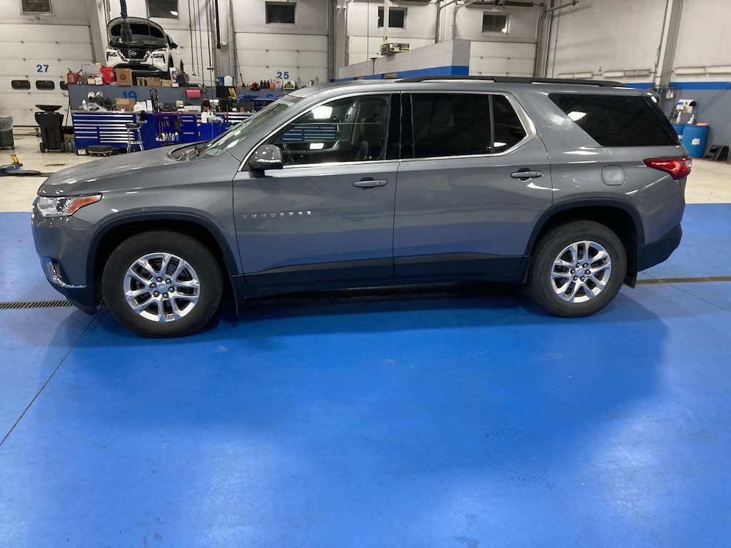 Used 2021 Chevrolet Traverse LT Leather SUV