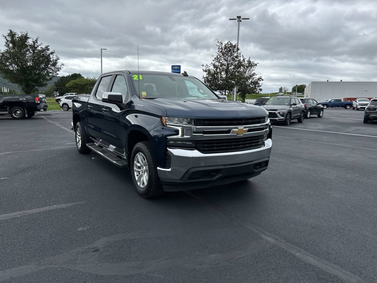 Used 2021 Chevrolet Silverado 1500 LT Truck Crew Cab