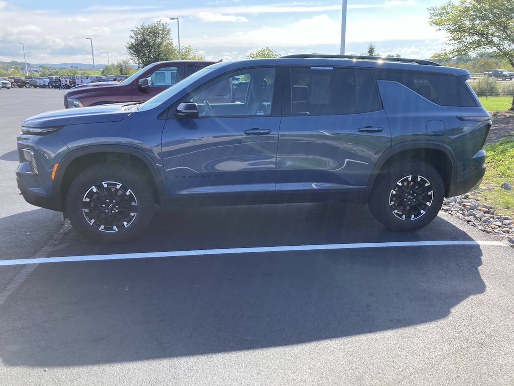 Used 2024 Chevrolet Traverse Z71 SUV