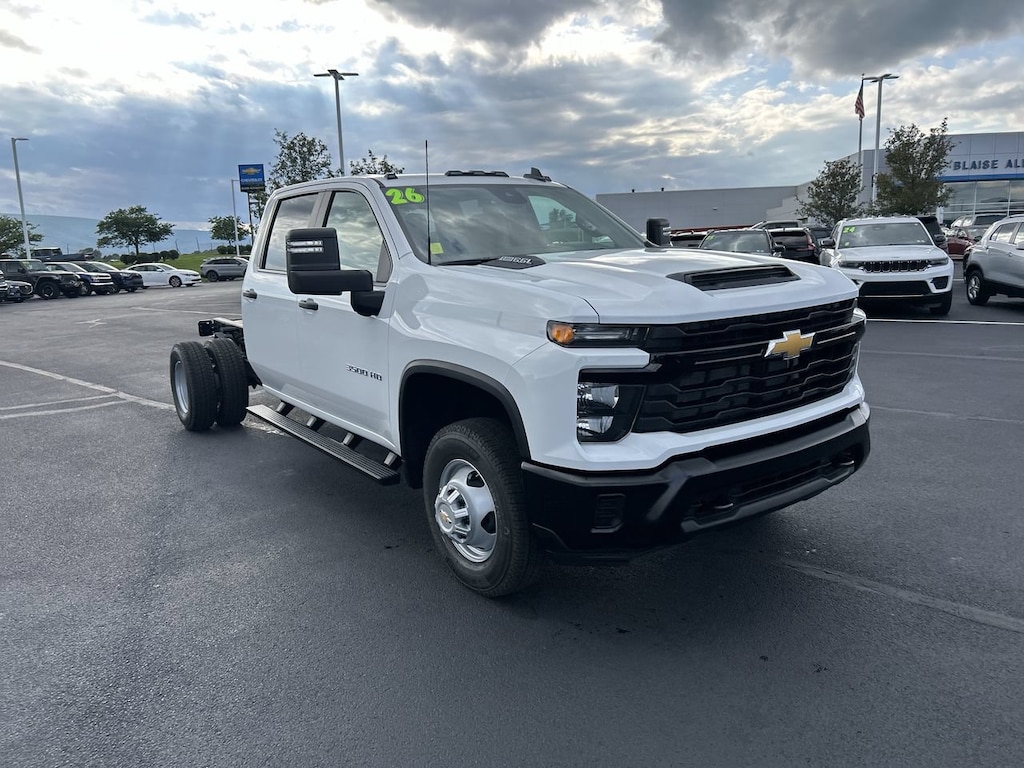 New 2026 Chevrolet Silverado 3500 HD Chassis Work Truck Truck Crew Cab