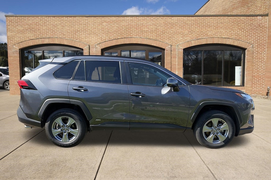 Used 2025 Toyota RAV4 Hybrid XLE Hybrid XLE AWD