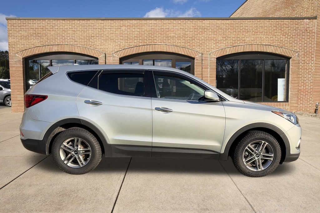 Used 2017 Hyundai Santa Fe Sport 2.4L SUV