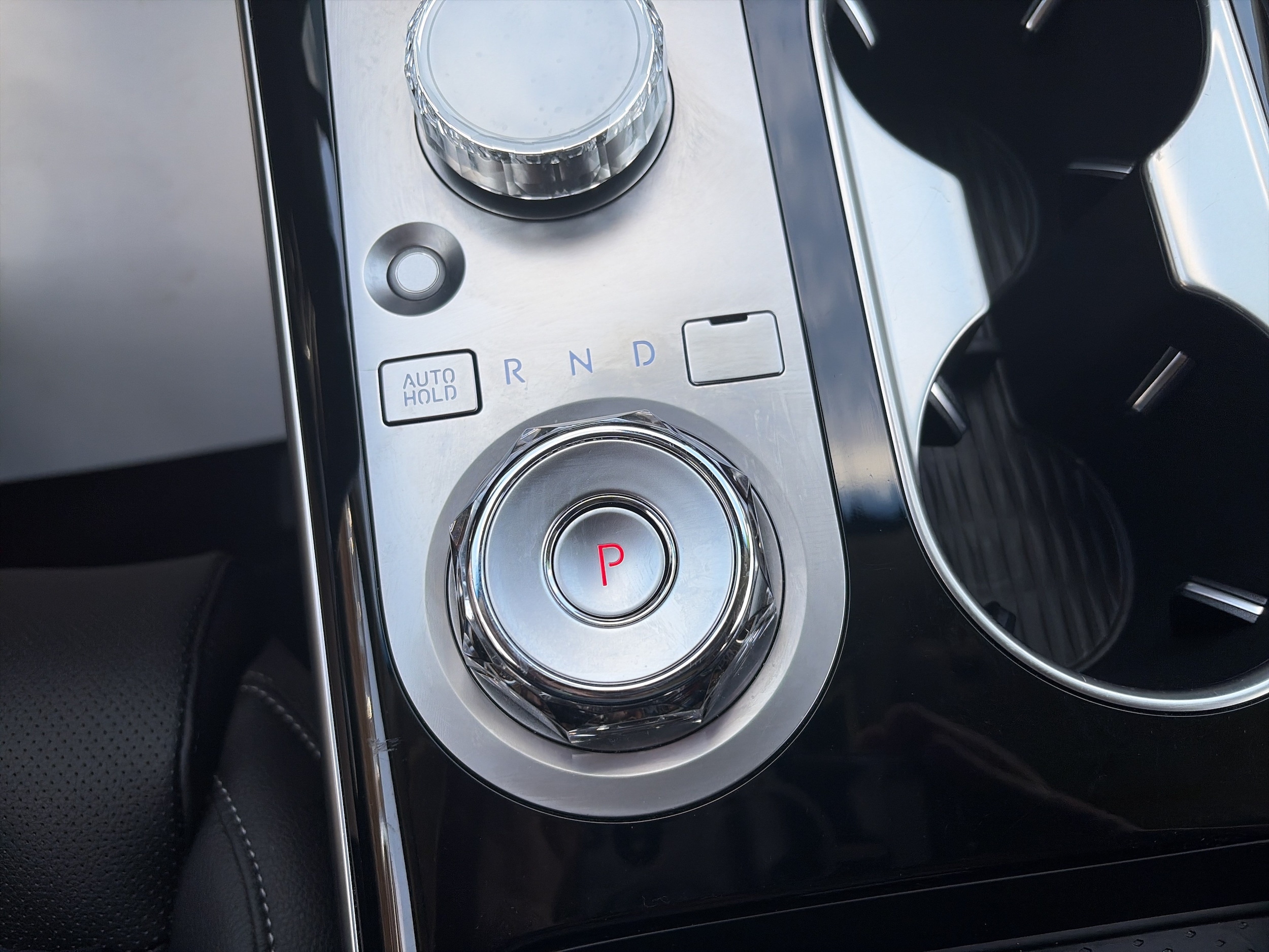 2026 GENESIS GV70 Standard - Photo 25
