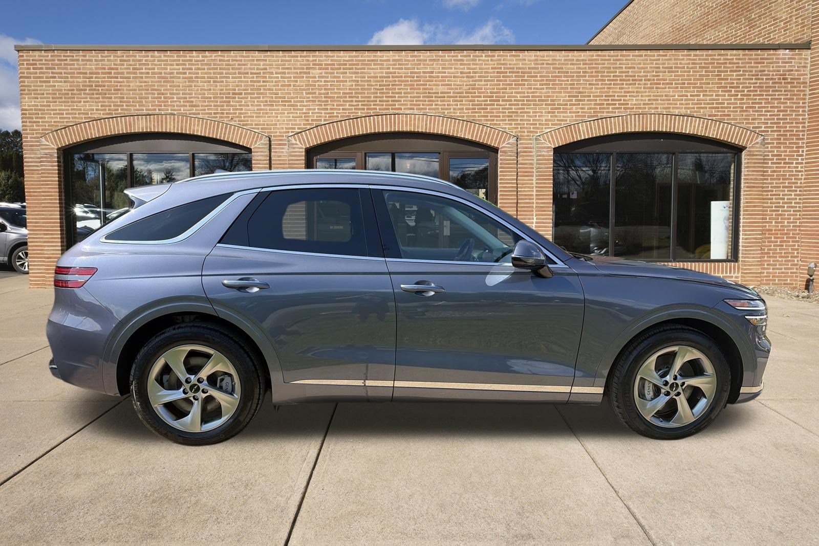 2026 GENESIS GV70 Standard - Photo 7