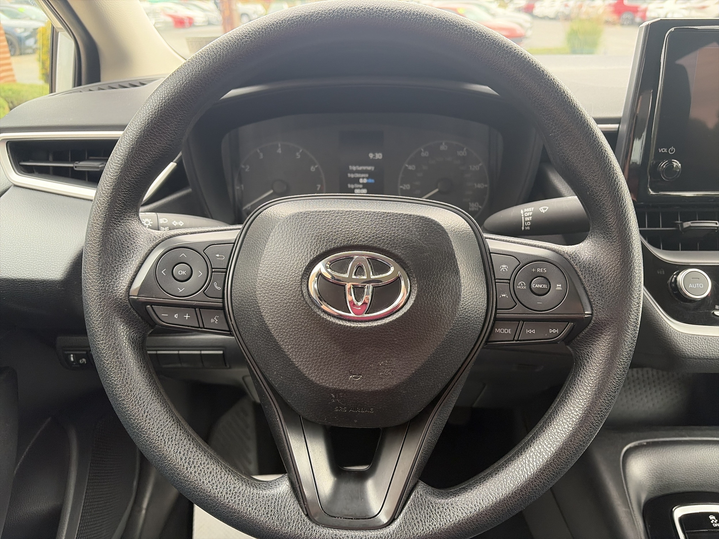 2025 Toyota Corolla LE - Photo 16
