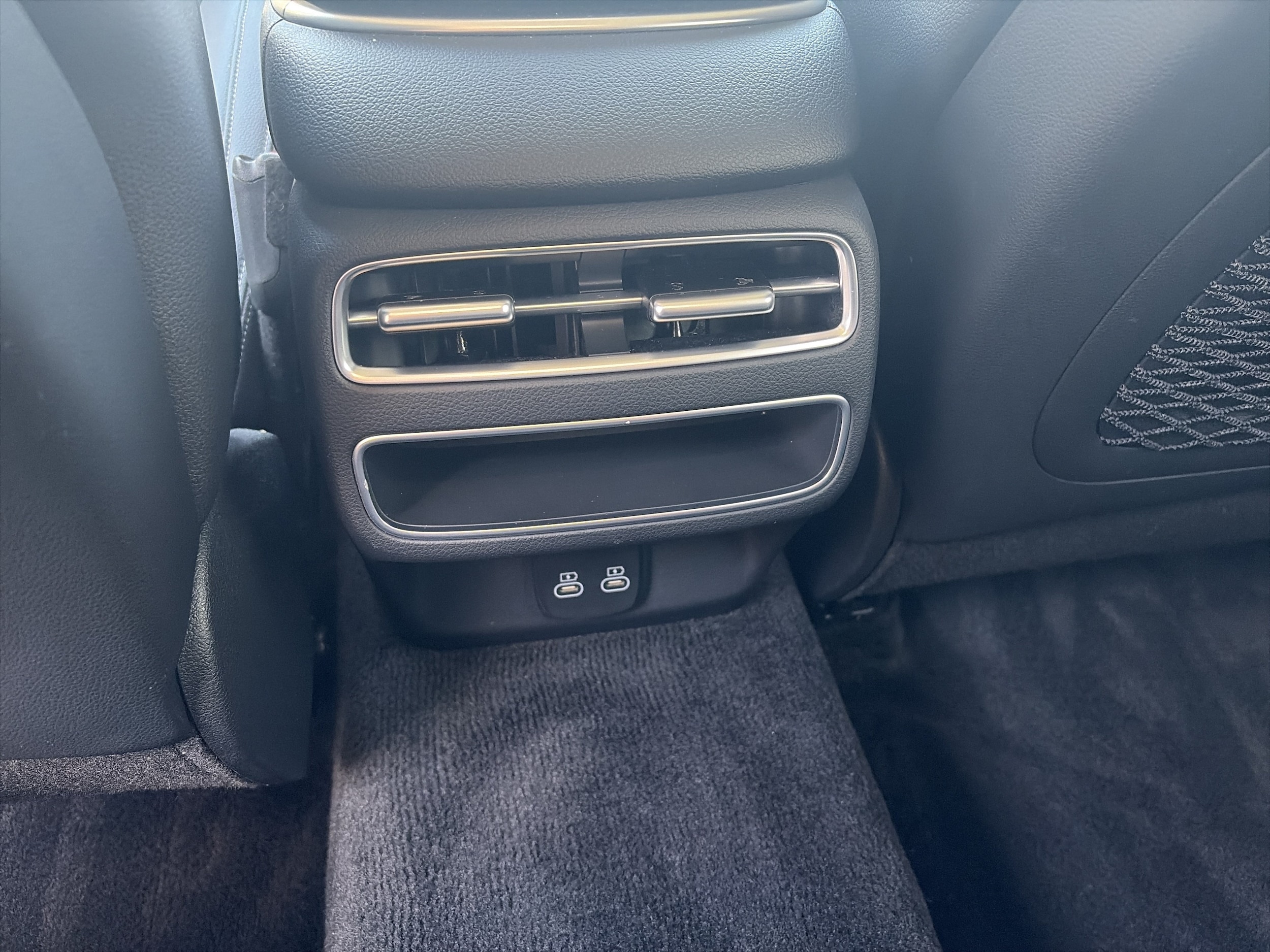 2026 GENESIS GV70 Standard - Photo 30