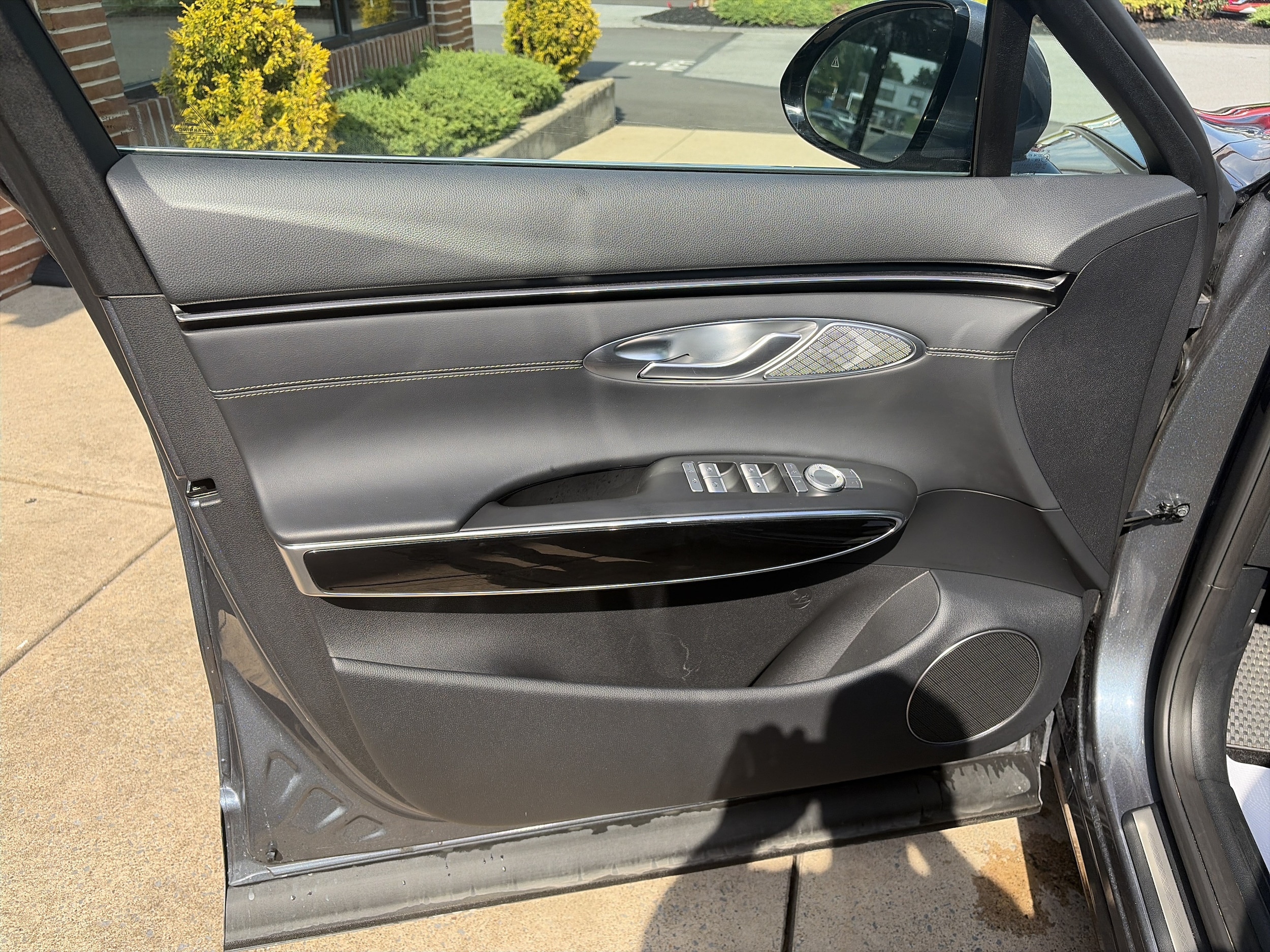 2026 GENESIS GV70 Standard - Photo 16