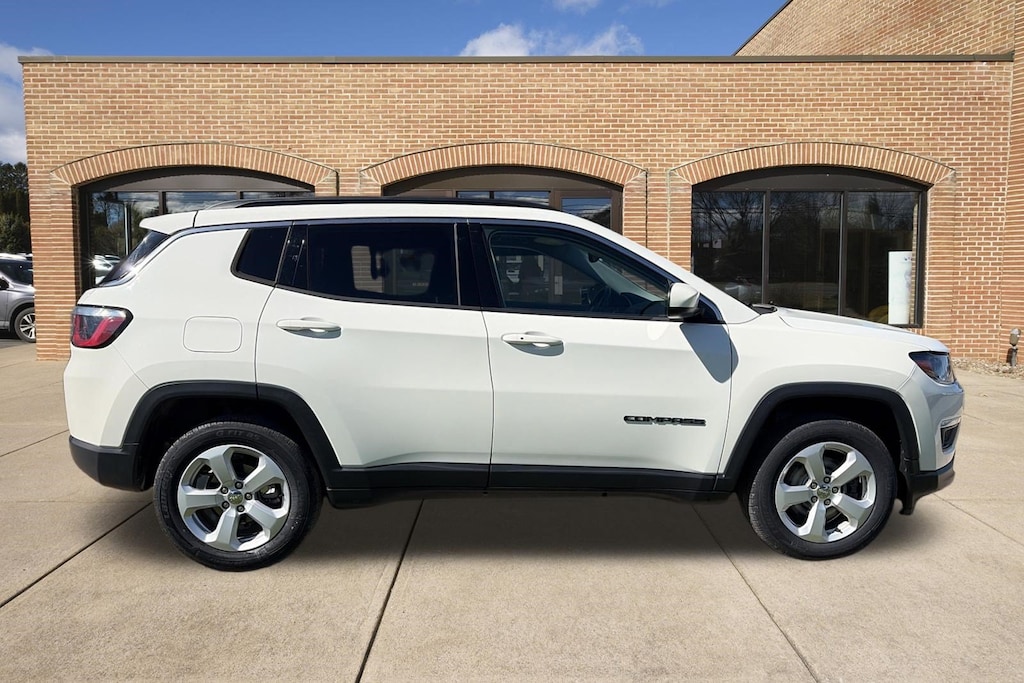Used 2018 Jeep Compass Latitude 4x4 SUV