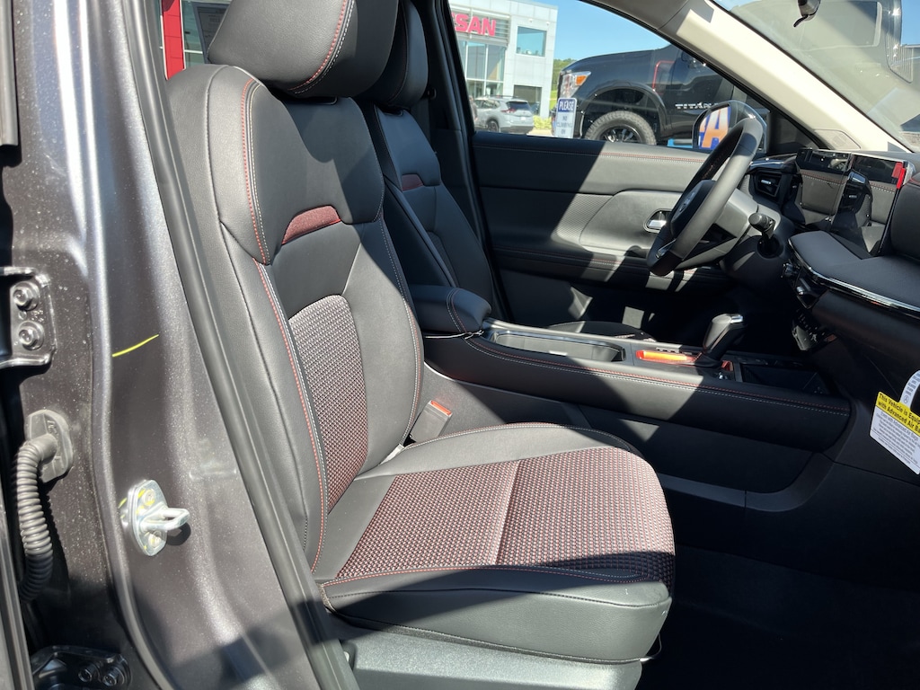 New 2027 Nissan Kicks SR SUV