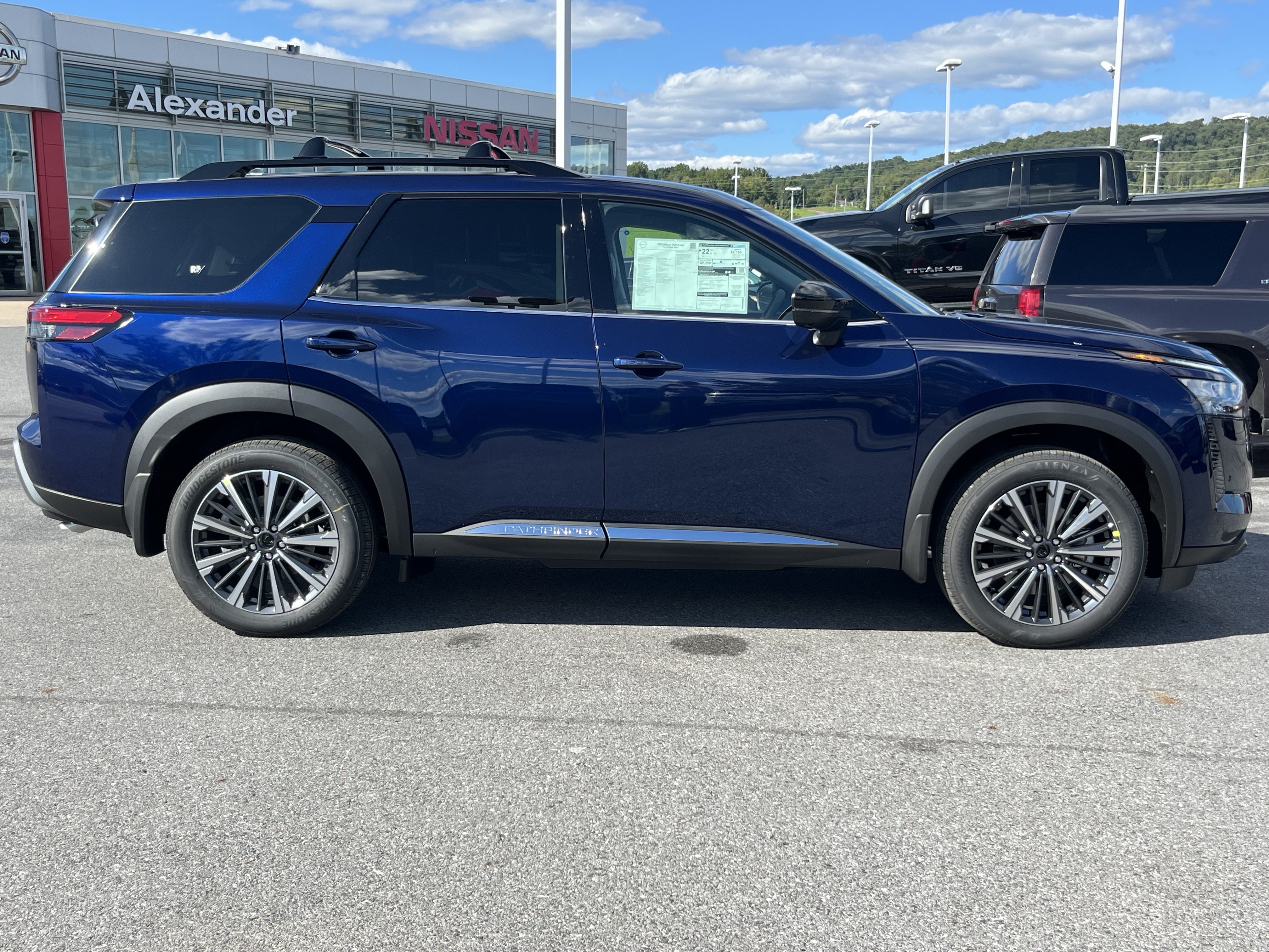 New 2026 Nissan Pathfinder Platinum SUV