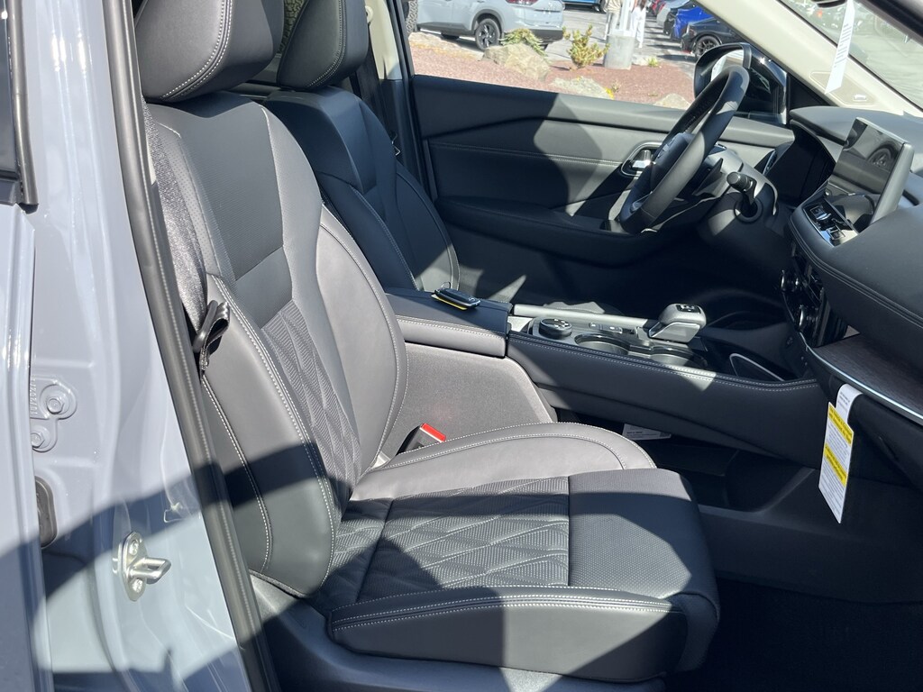 New 2026 Nissan Rogue Platinum SUV