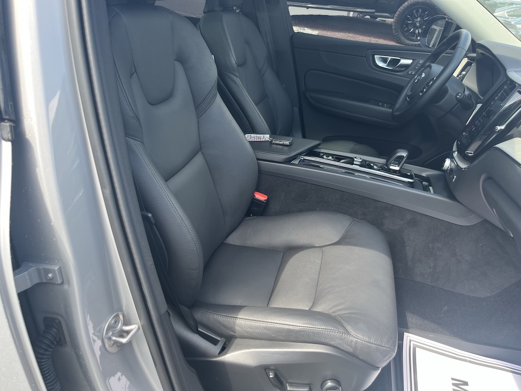 Used 2025 Volvo XC60 B5 Plus SUV