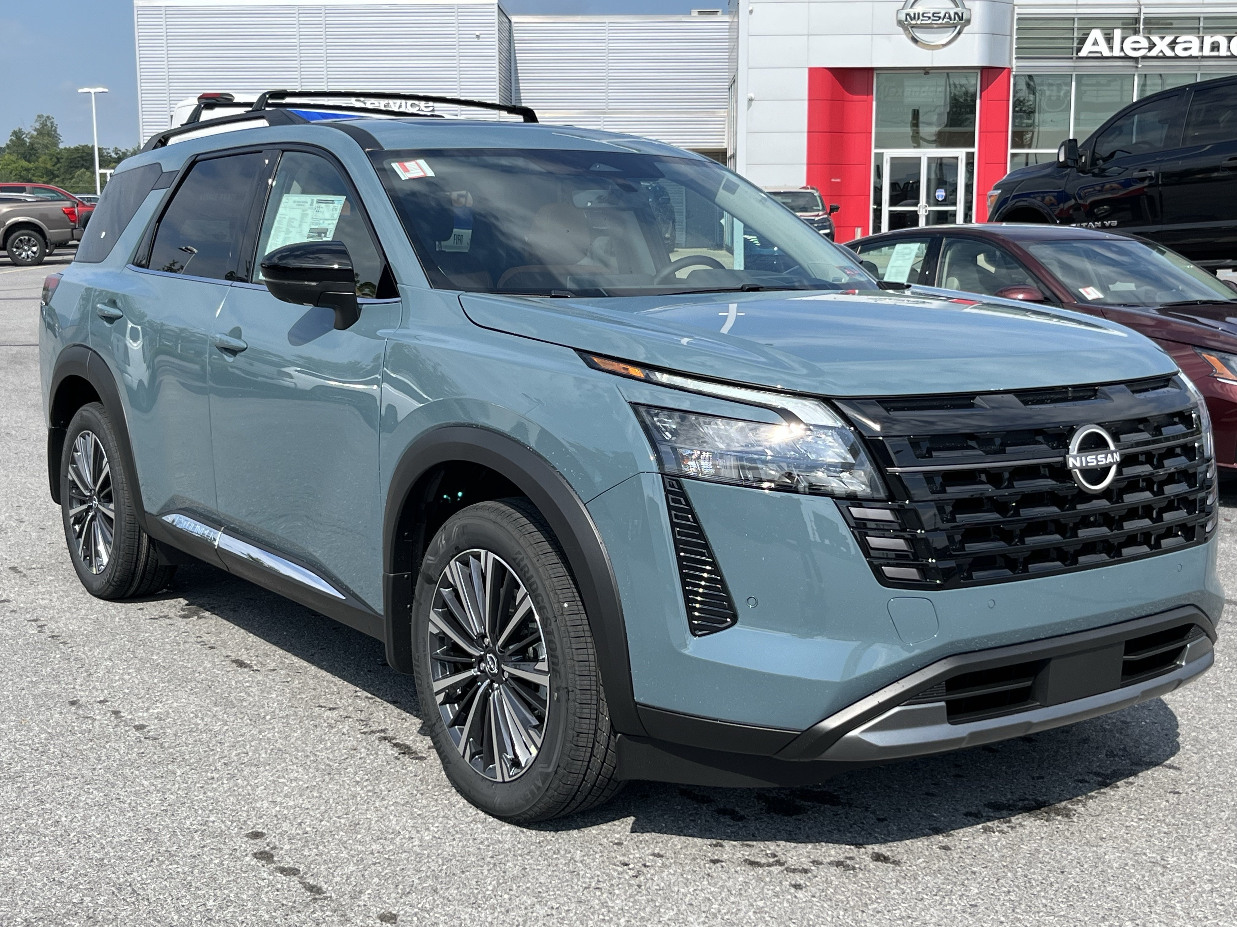 New 2026 Nissan Pathfinder Platinum SUV
