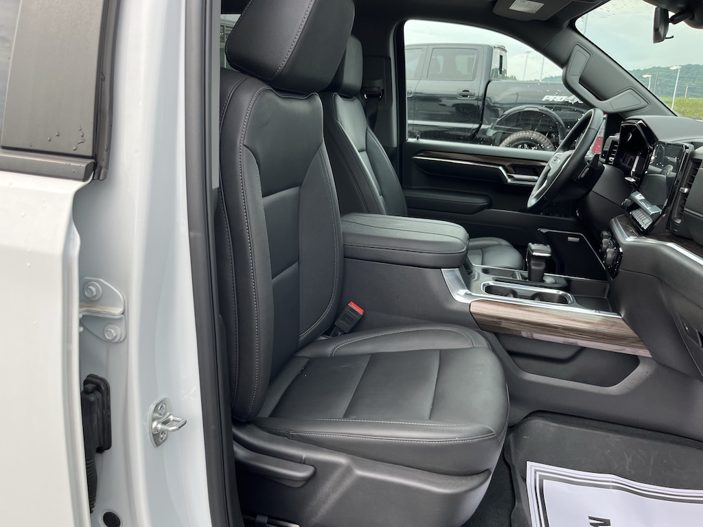 Used 2025 Chevrolet Silverado 1500 LT Trail Boss Truck Crew Cab