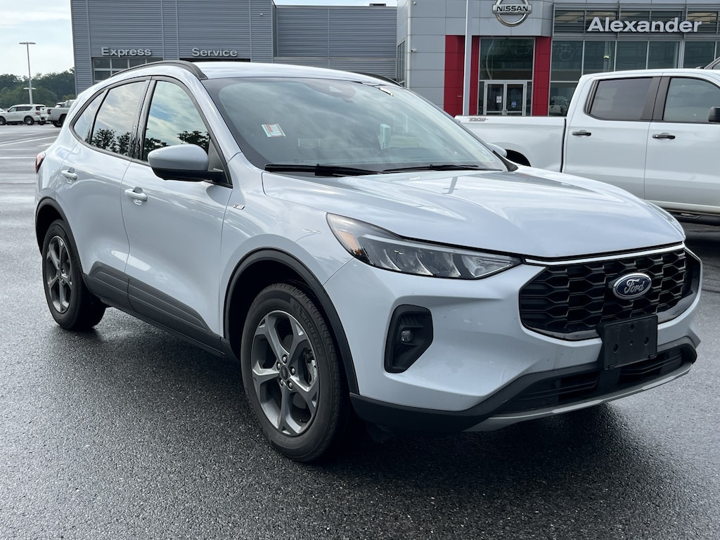 Used 2025 Ford Escape ST-Line Select SUV