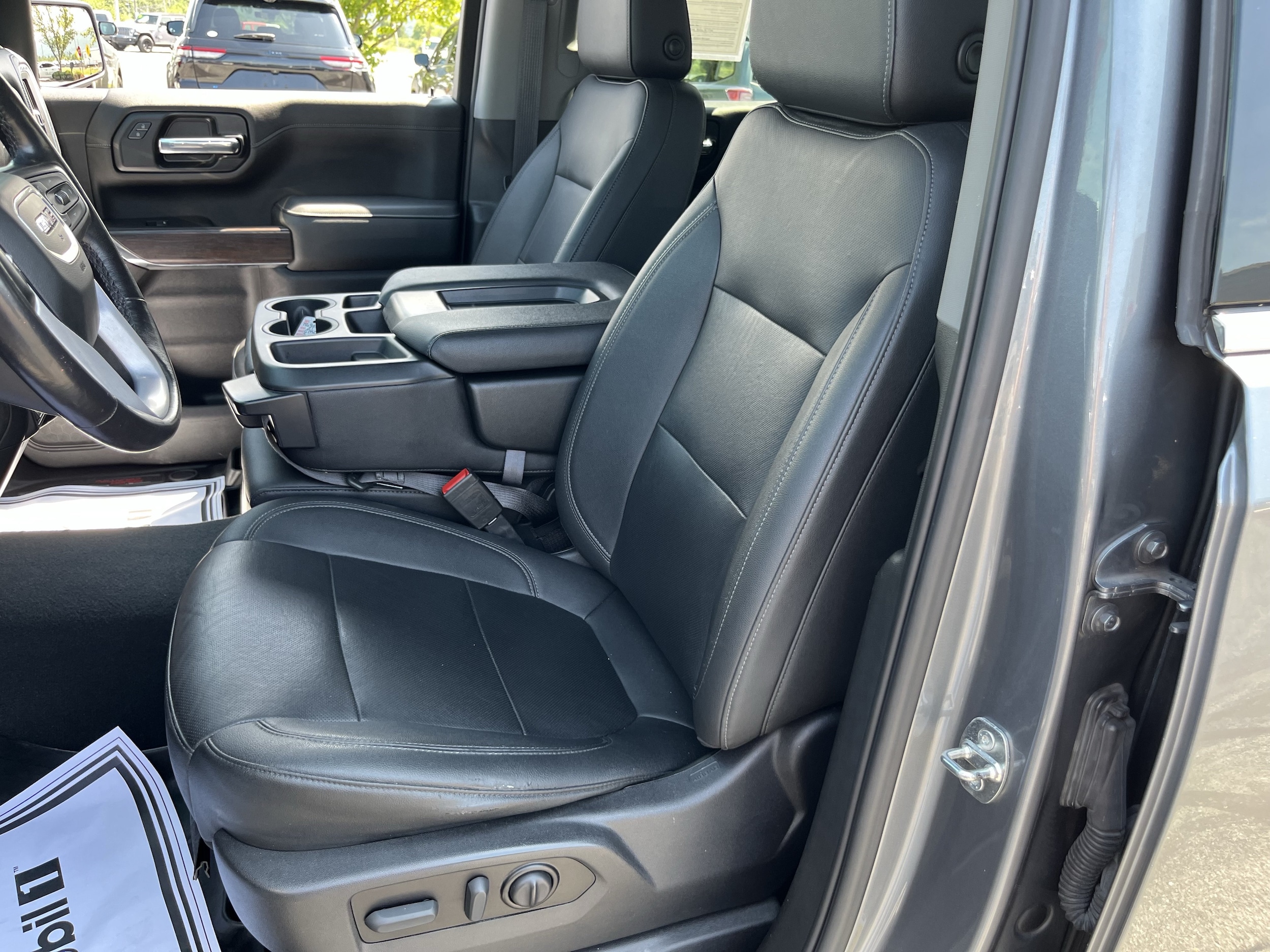 2021 GMC Sierra 1500 SLT - Photo 16