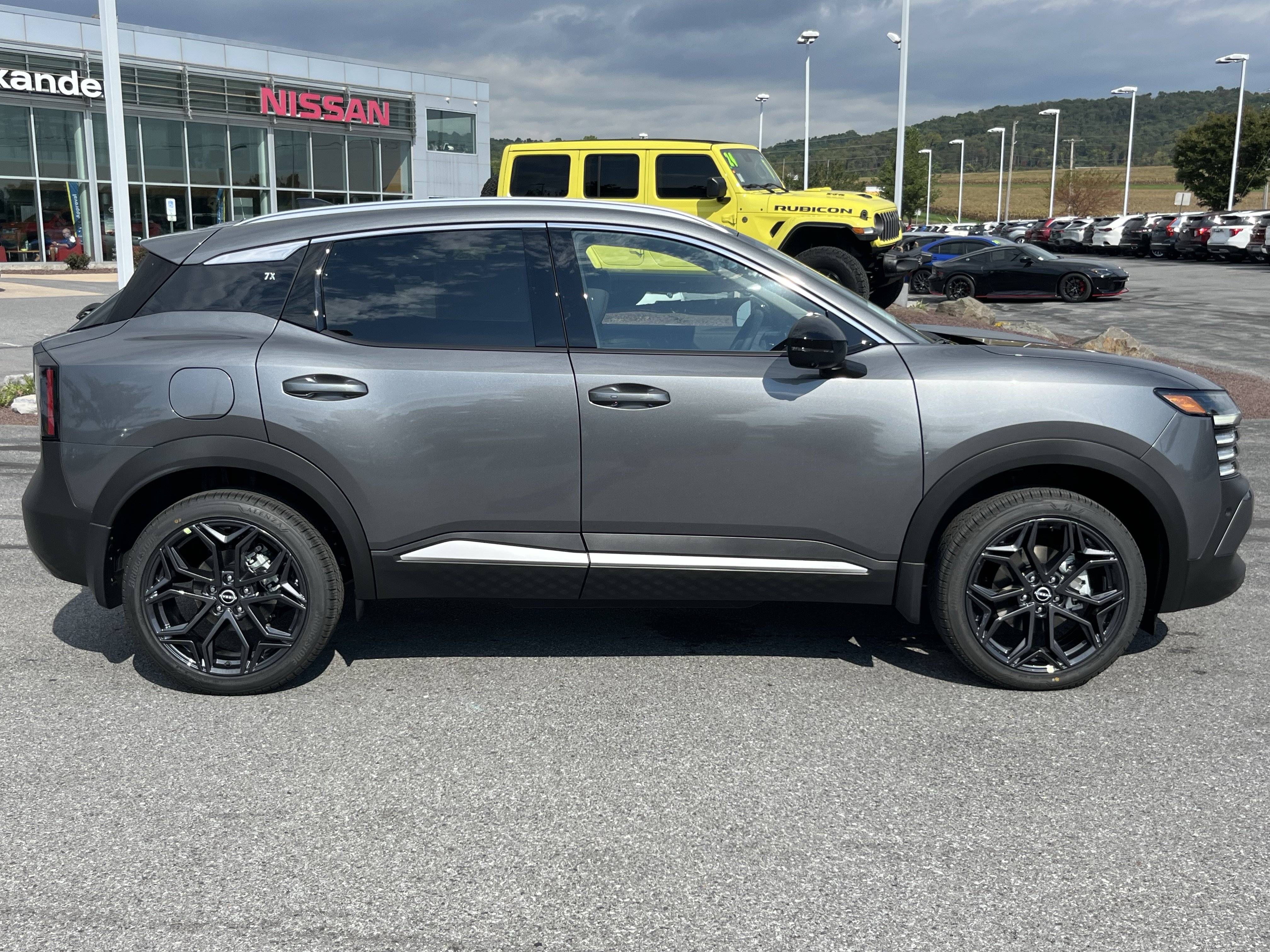 New 2027 Nissan Kicks SR SUV