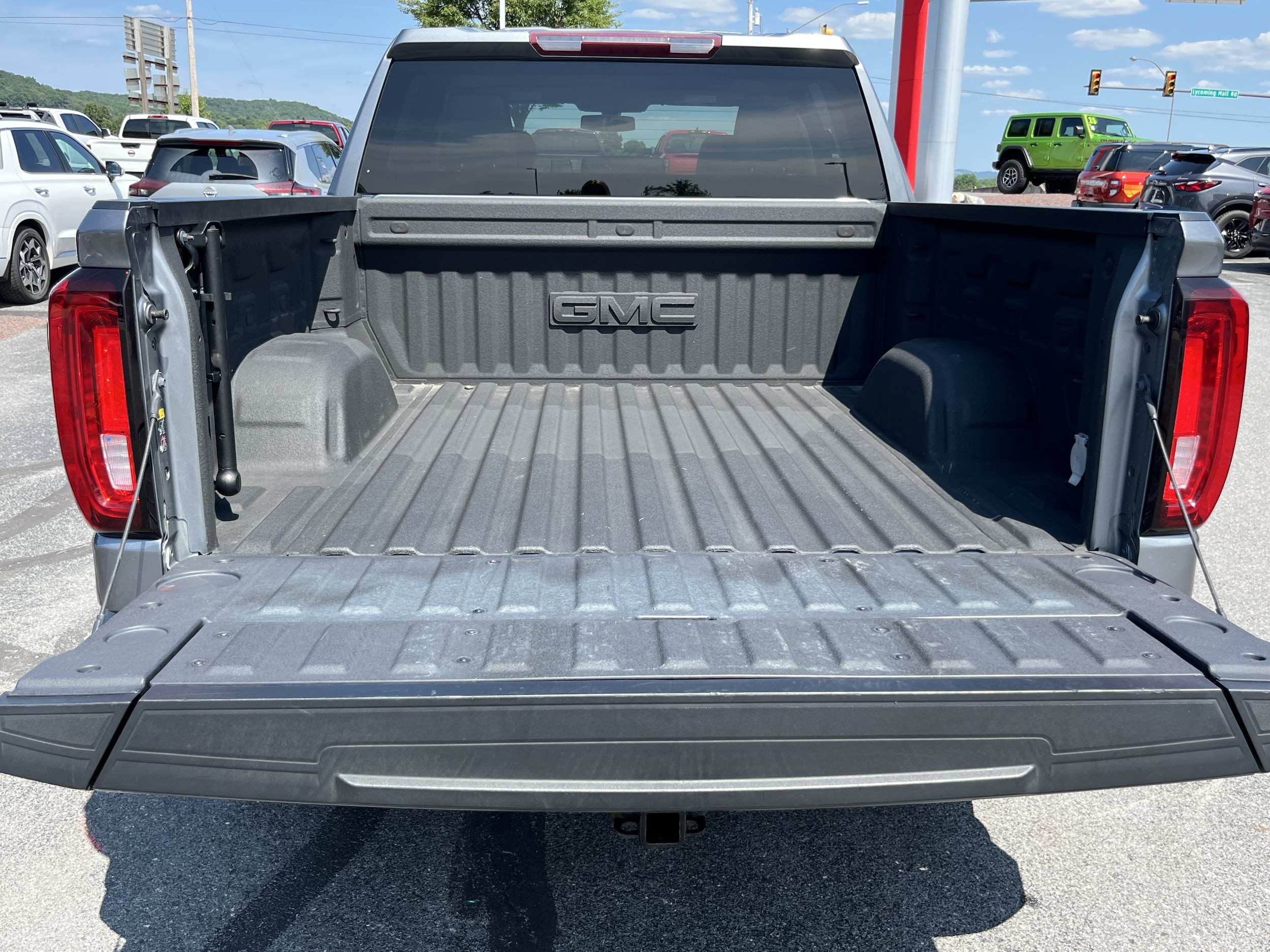 2021 GMC Sierra 1500 SLT - Photo 7