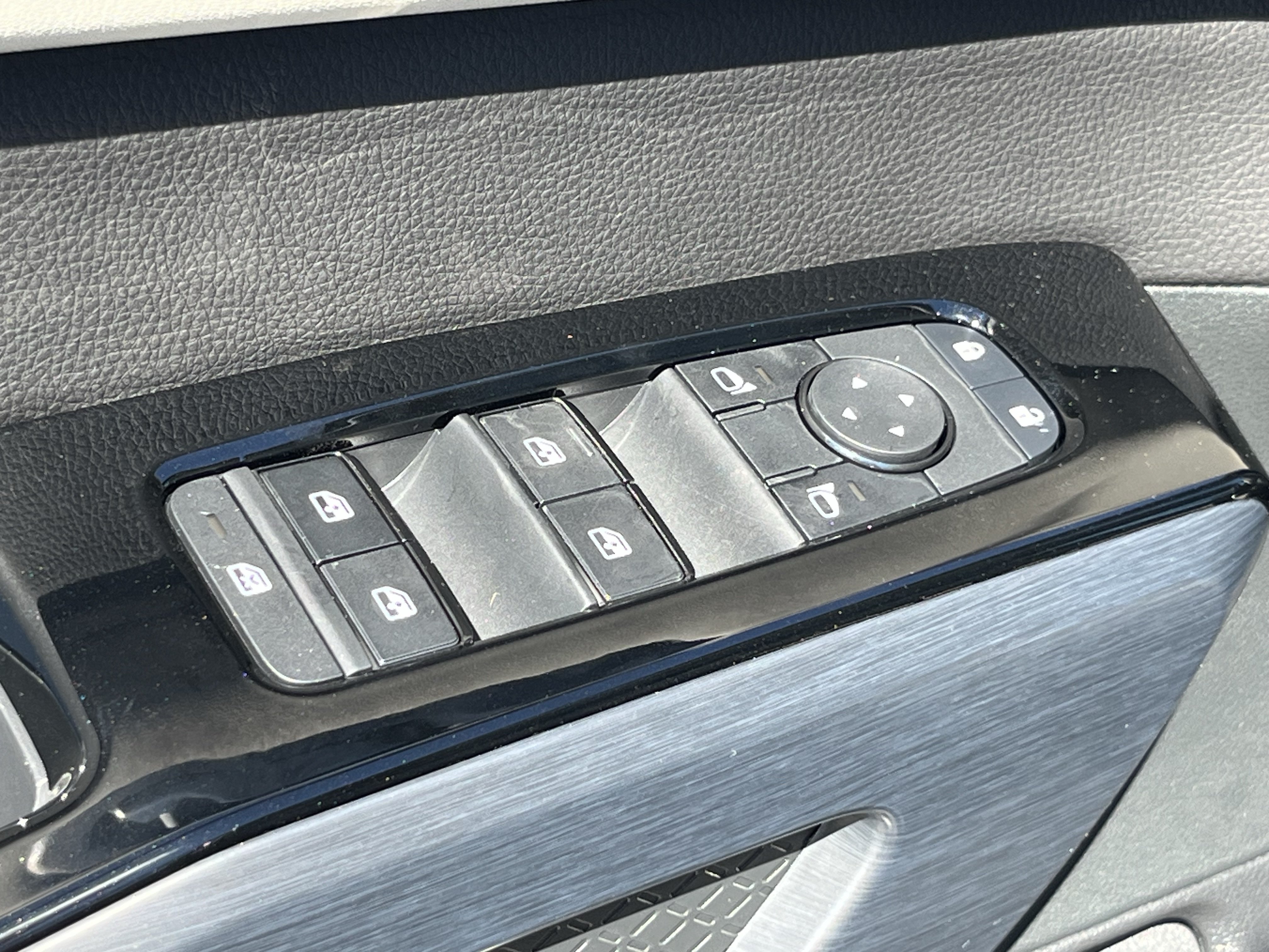 New 2026 Nissan Pathfinder SL SUV
