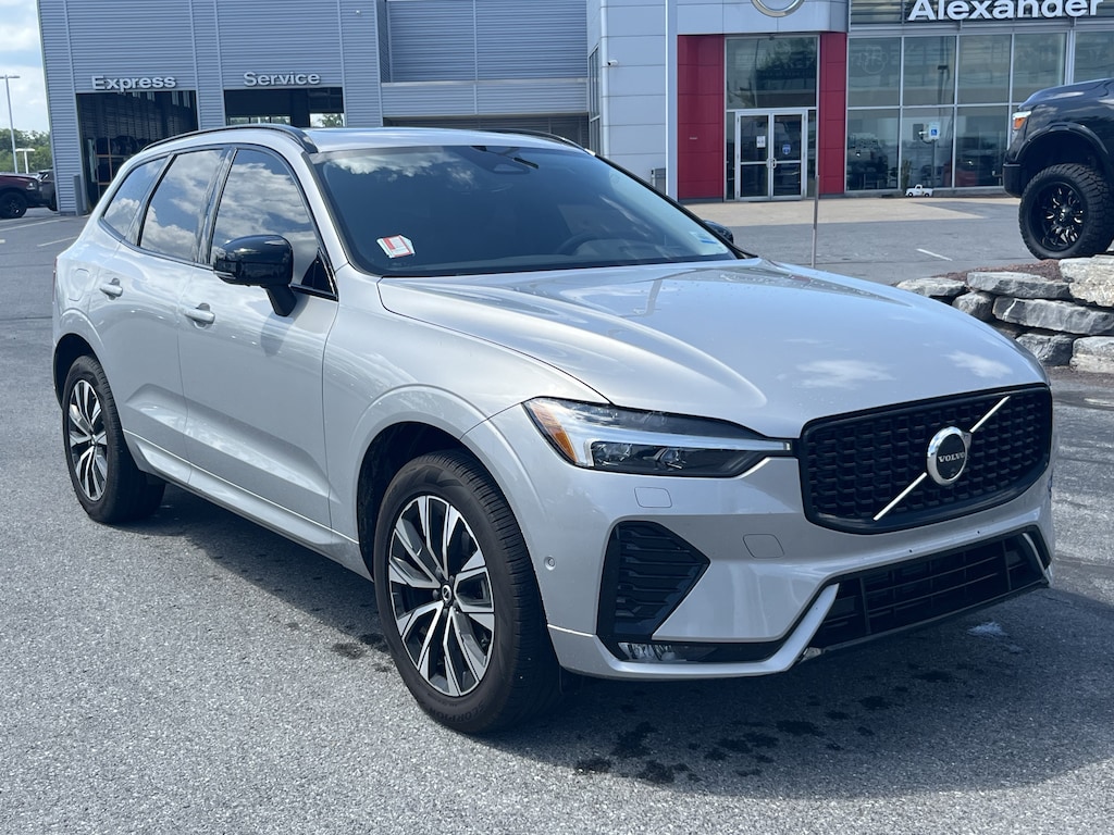 Used 2025 Volvo XC60 B5 Plus SUV