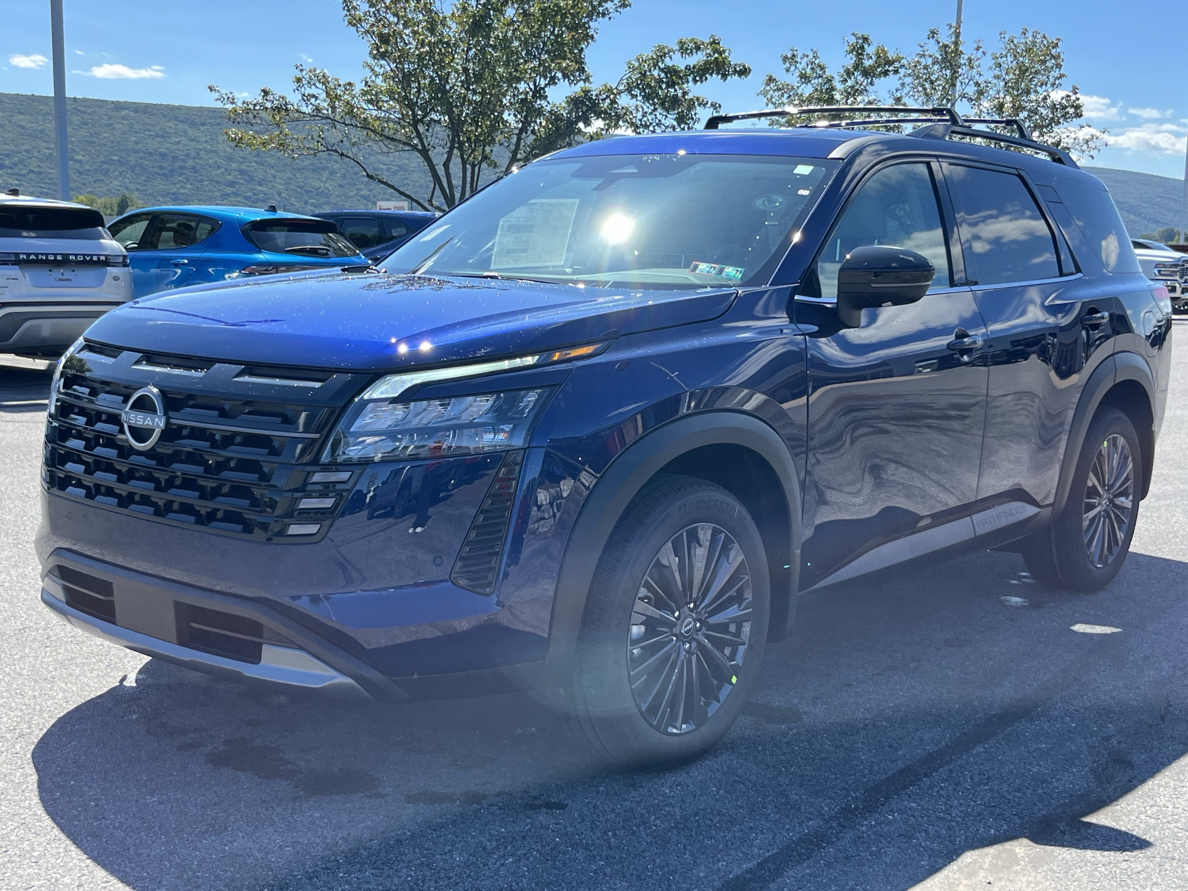 New 2026 Nissan Pathfinder SL SUV