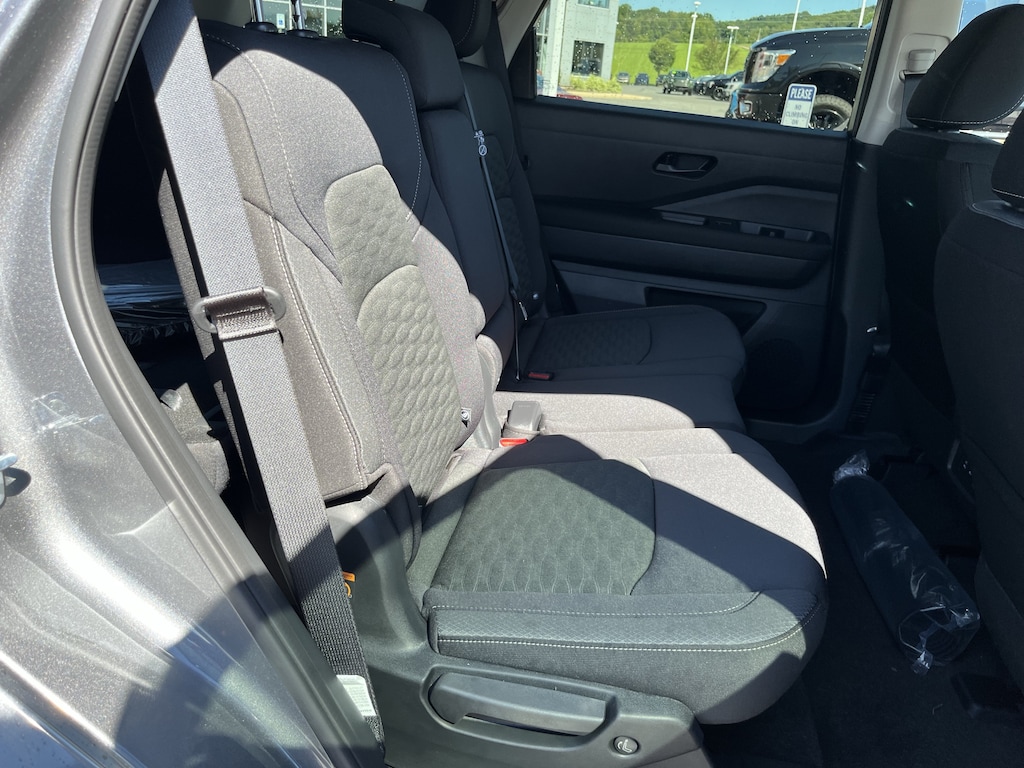 New 2026 Nissan Pathfinder SV SUV