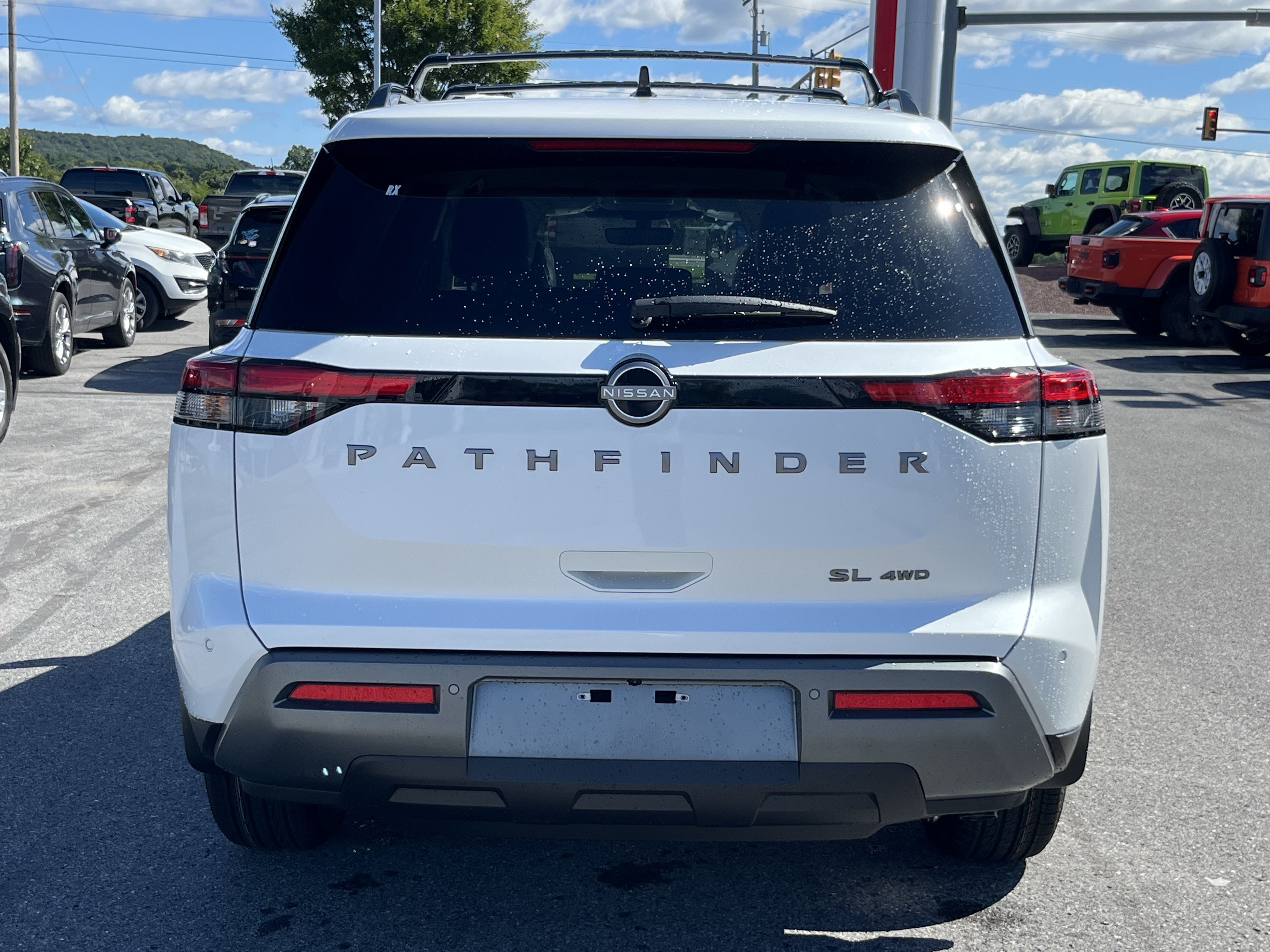 New 2026 Nissan Pathfinder SL SUV