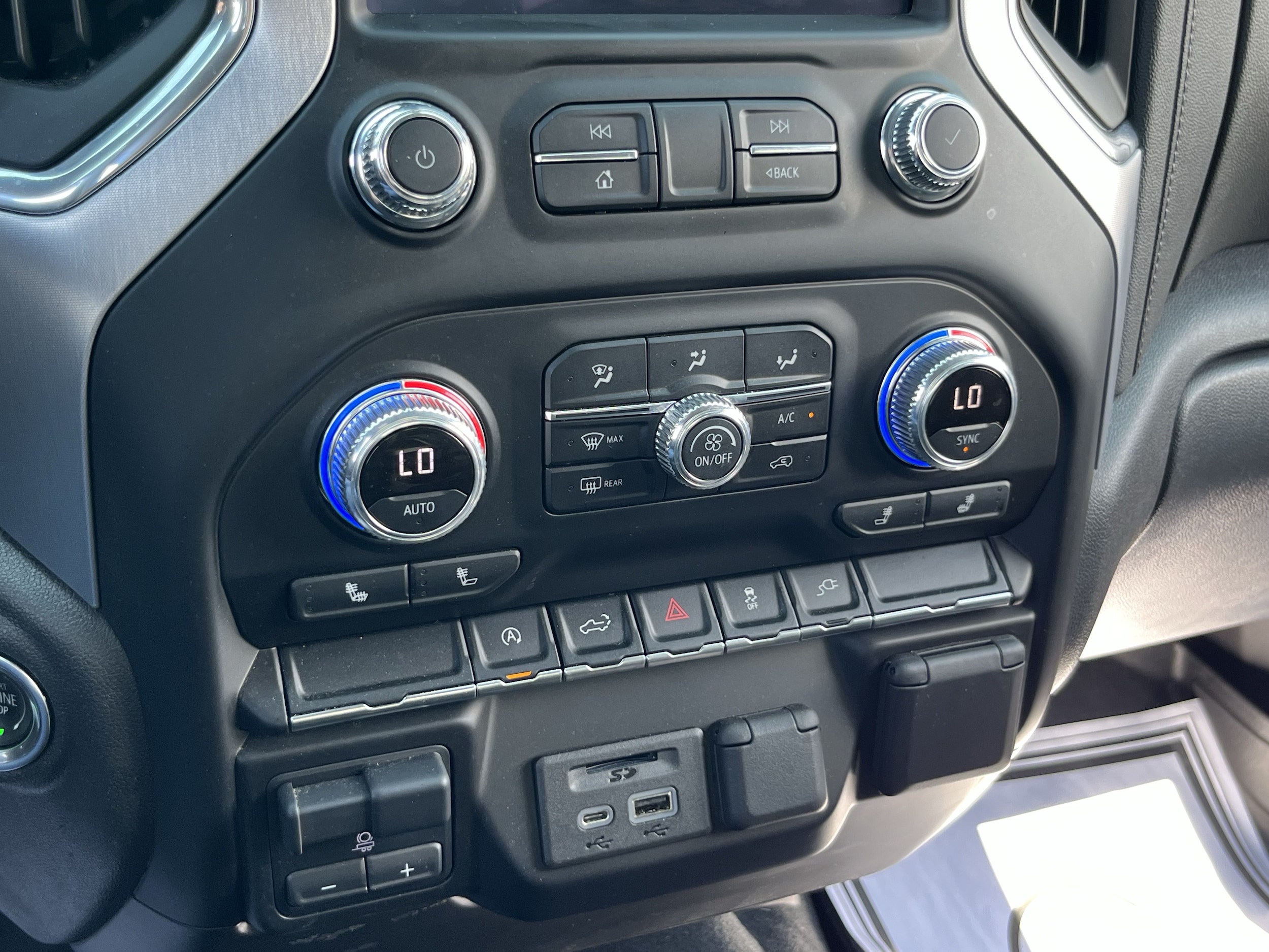 2021 GMC Sierra 1500 SLT - Photo 25